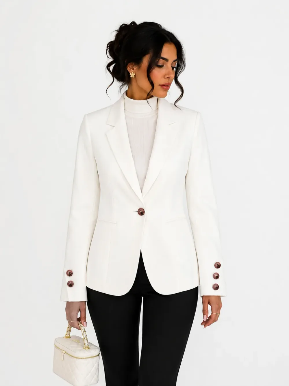 Blazer Feminino de Alfaiataria Acinturado Botão Único — Off White